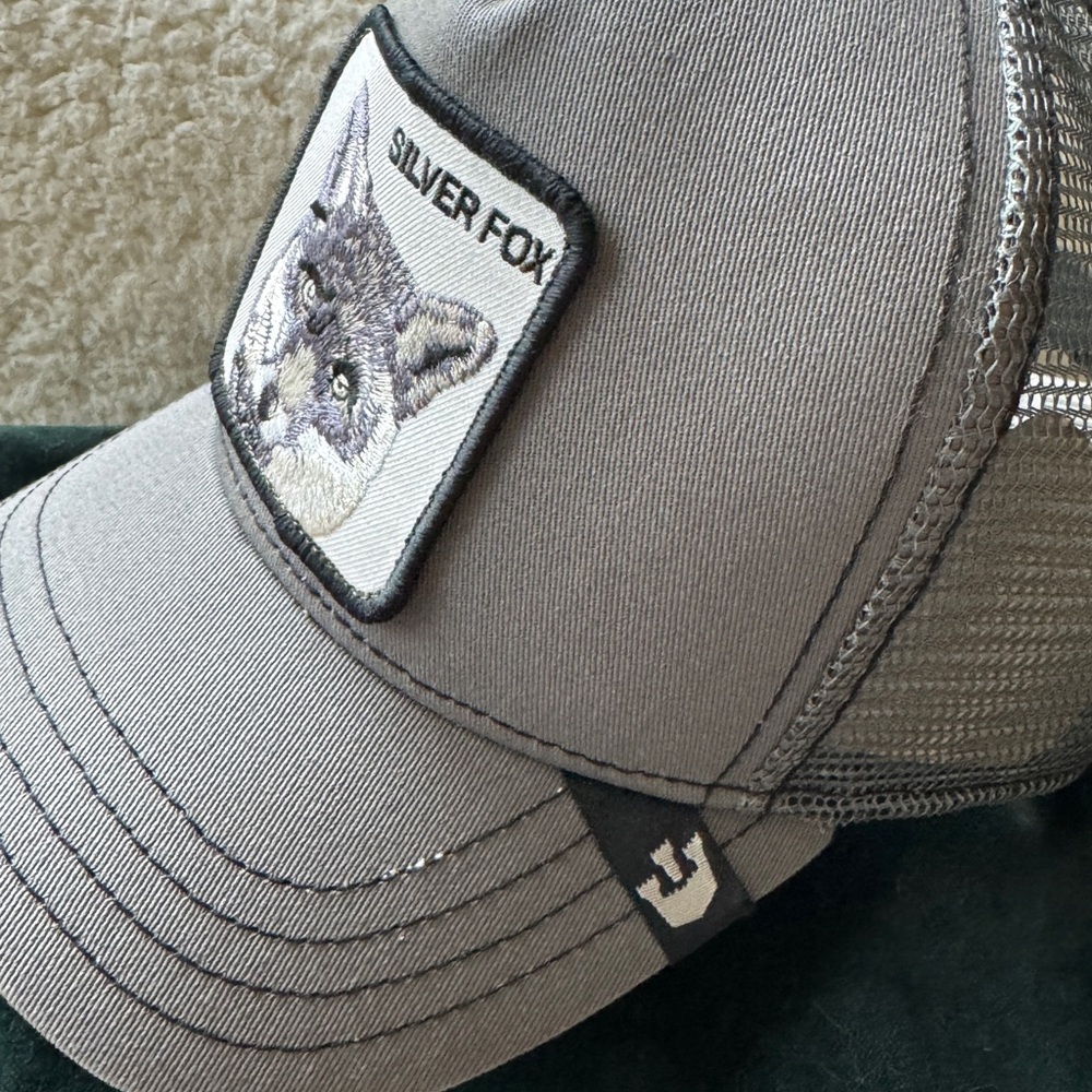 Authentic RARE Silver Fox Goorin Bros. Hat - Picture 5 of 8